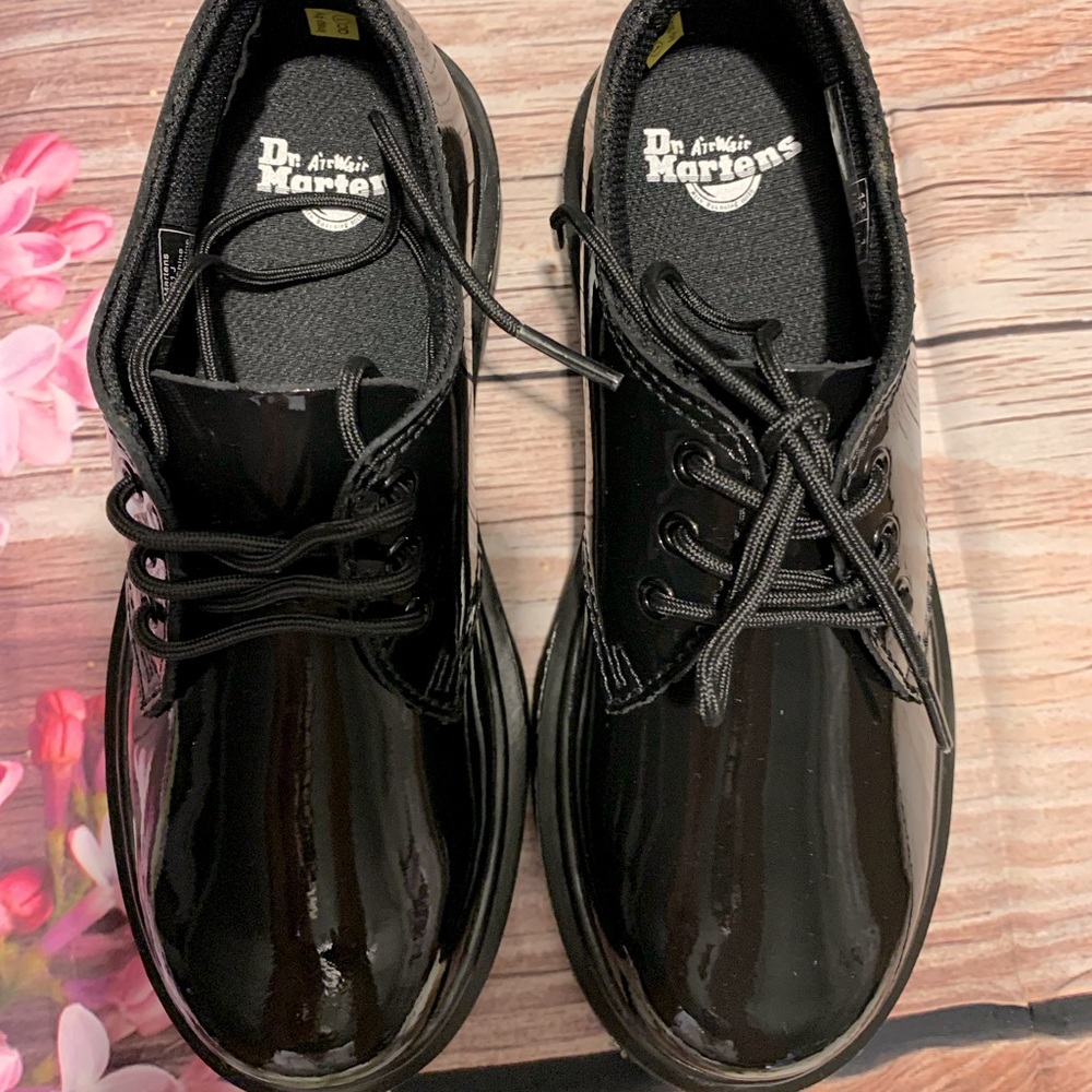 🆕👞 Dr. Martens Patent Leather